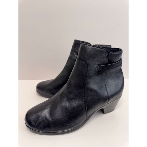 Clarks Boots Size 9US Black Leather Block Heel Zip Up Booties NEW - Picture 4 of 9